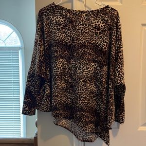 Camille & Co. soft velvet loose fit Animal Print Top Size Small